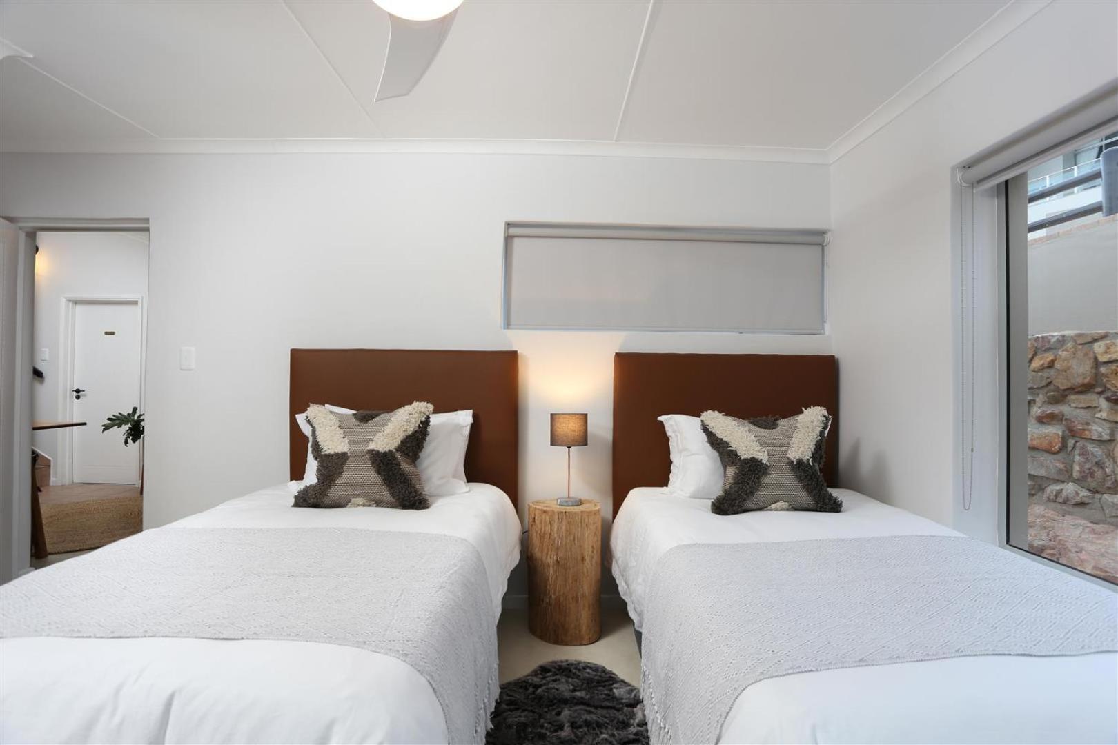 The Lookout 4*